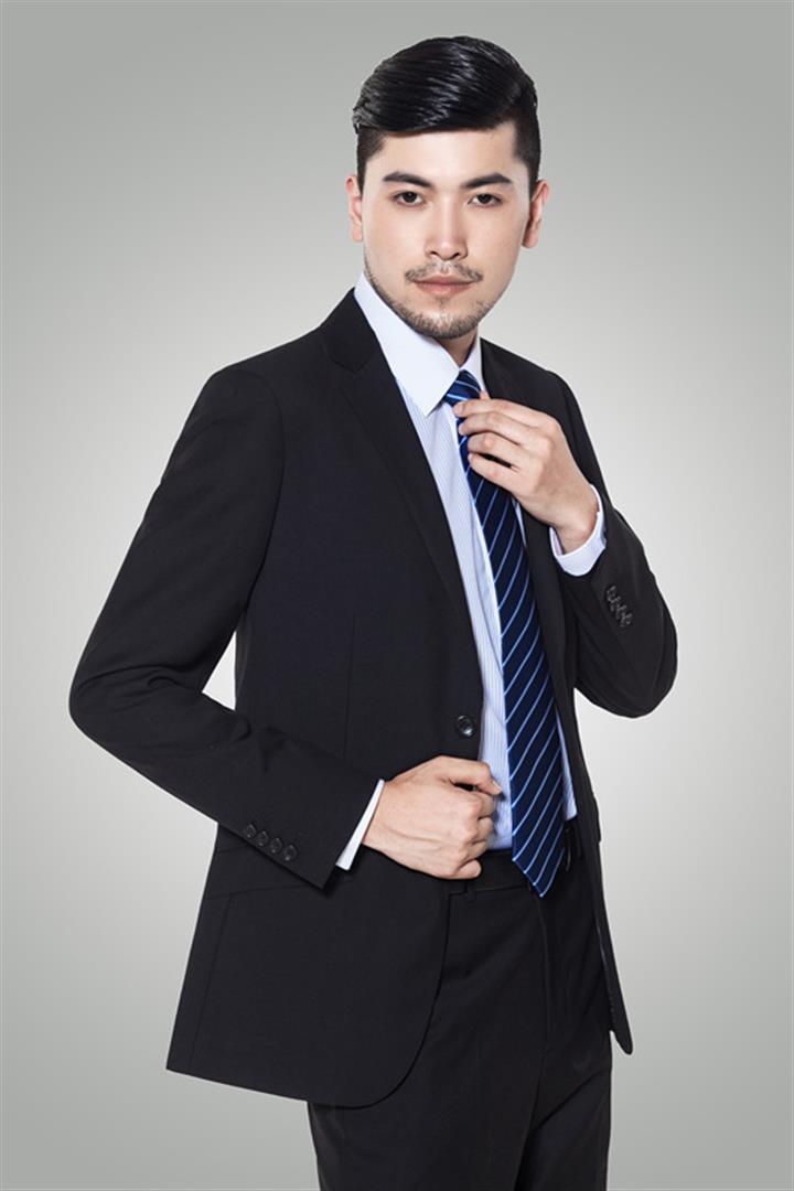 邓家伟 视觉与舞美负责人